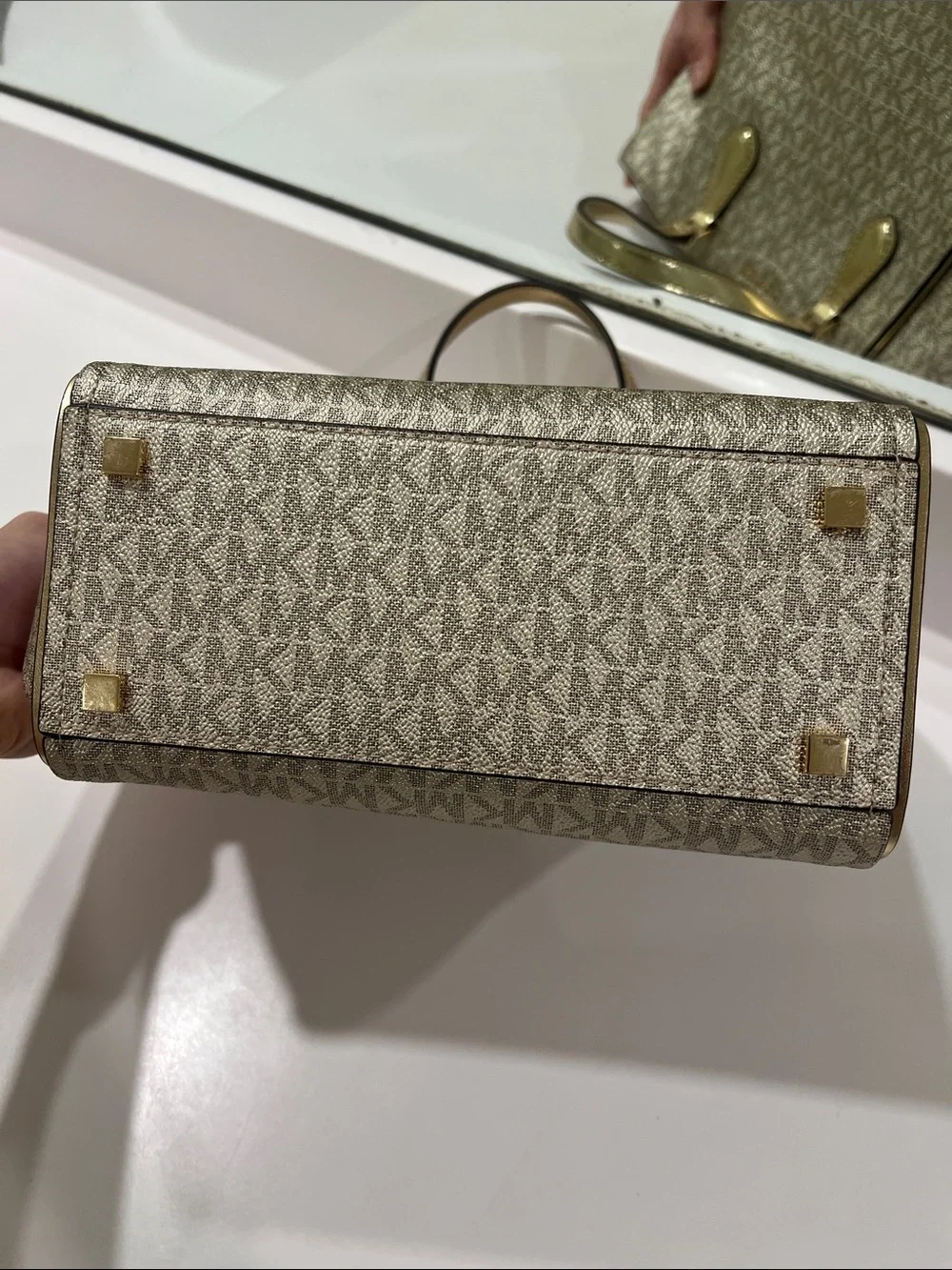 ✨Michael Kors gold handbag✨